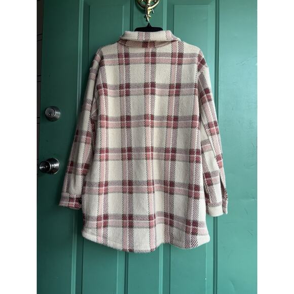 On Blue large plaid shacket SO SOFT - Picture 7 of 8